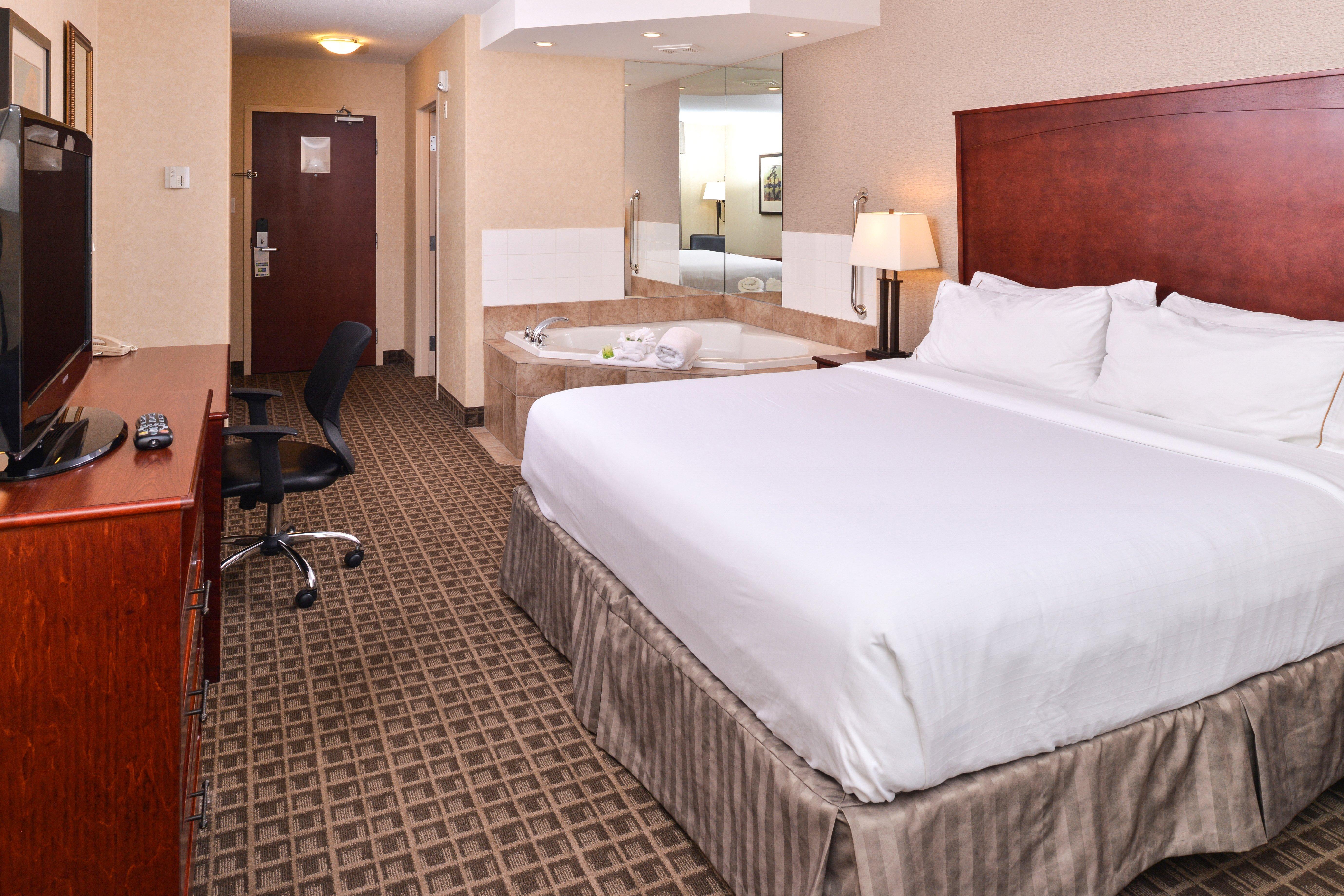Holiday Inn Express Edmonton North By Ihg מראה חיצוני תמונה
