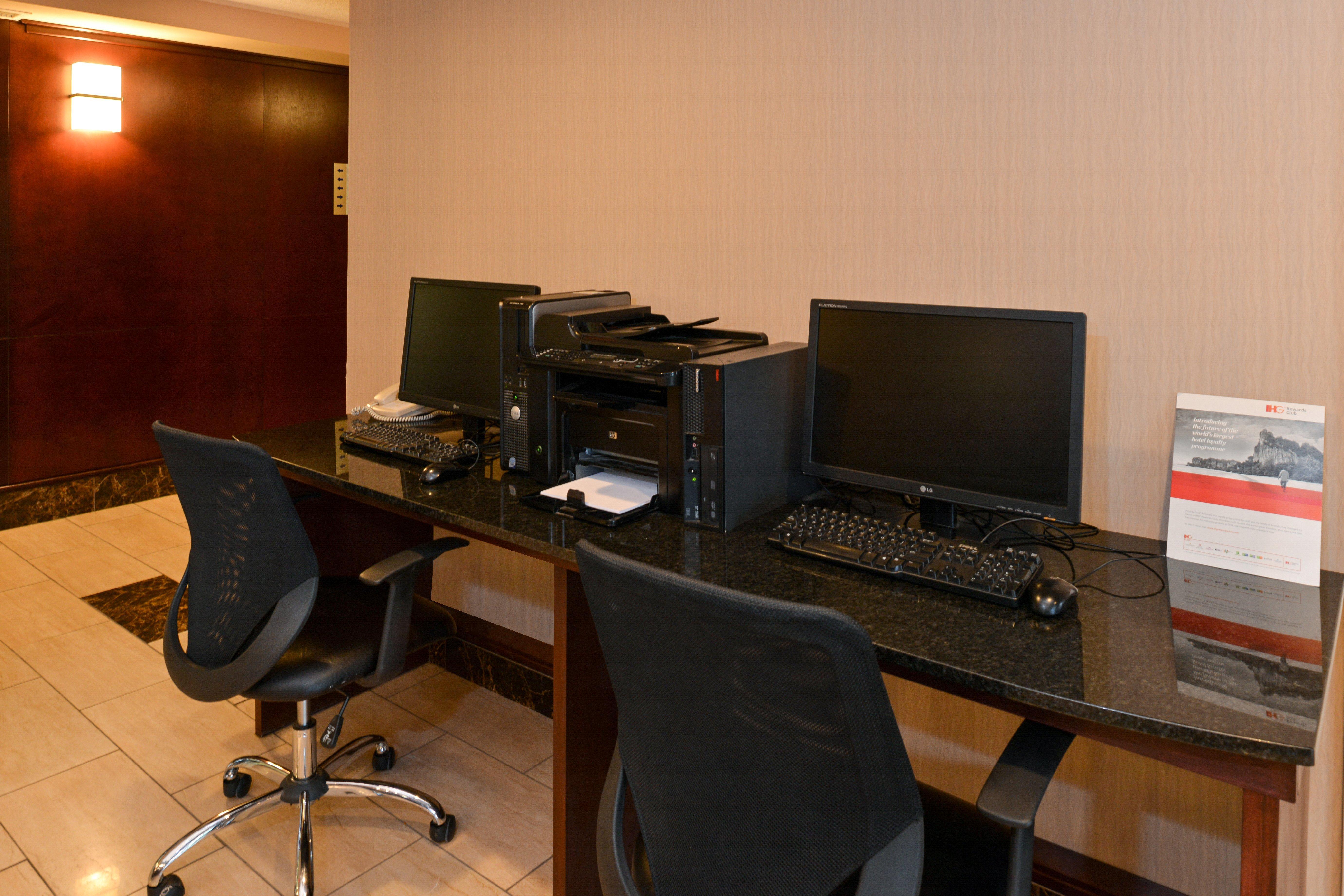 Holiday Inn Express Edmonton North By Ihg מראה חיצוני תמונה