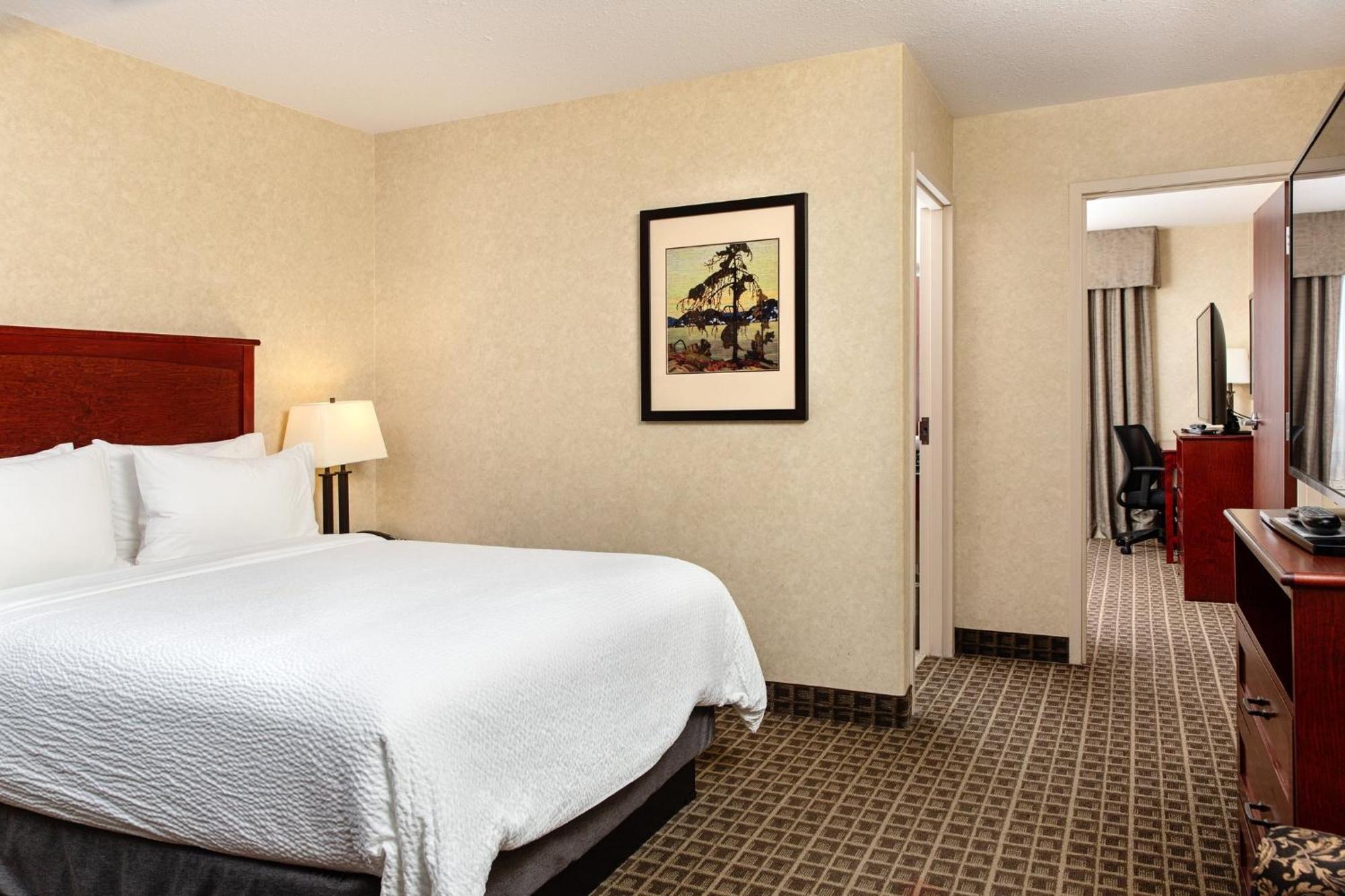 Holiday Inn Express Edmonton North By Ihg מראה חיצוני תמונה