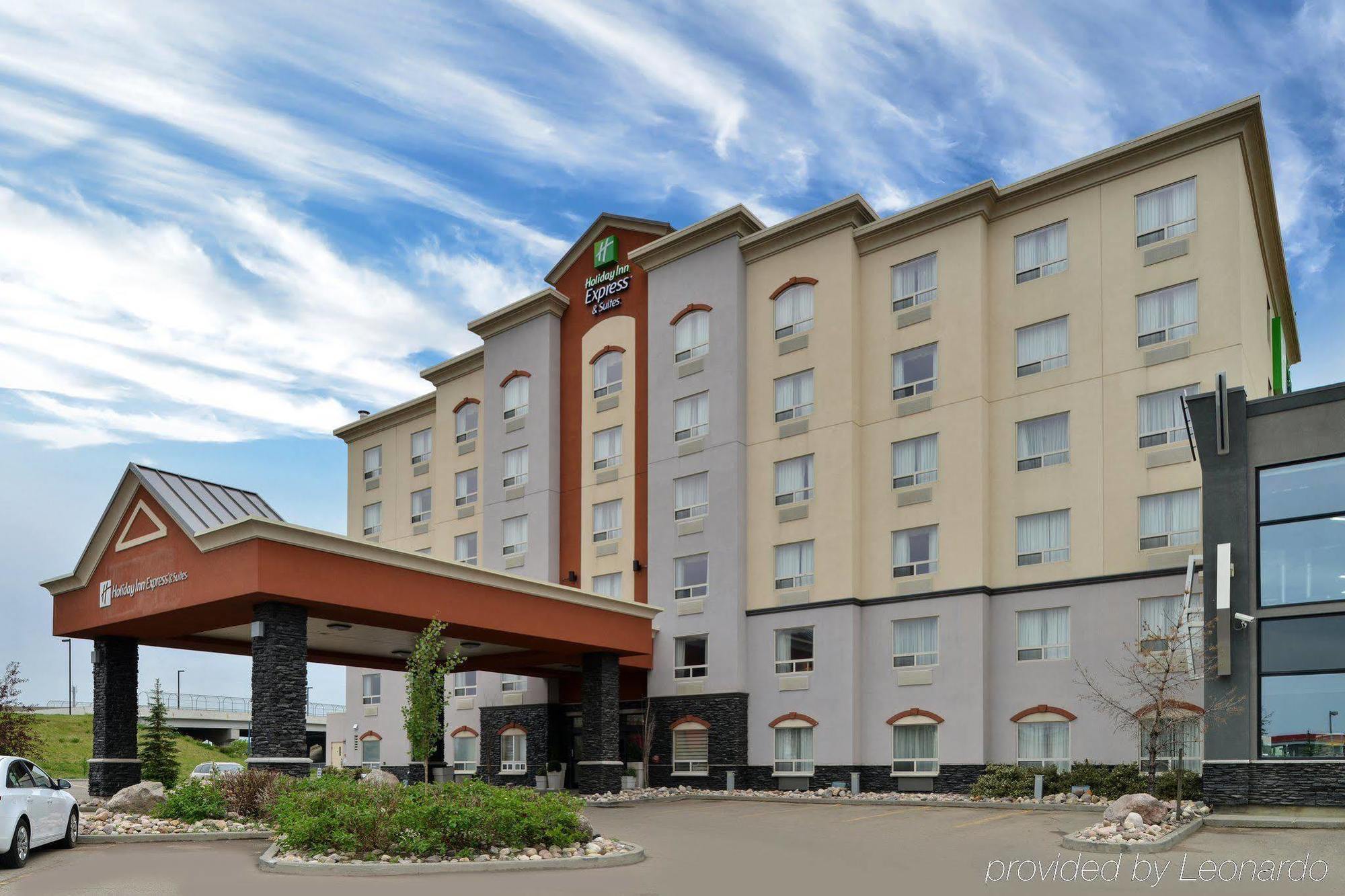 Holiday Inn Express Edmonton North By Ihg מראה חיצוני תמונה
