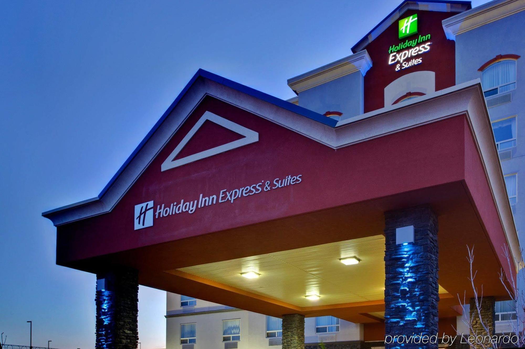 Holiday Inn Express Edmonton North By Ihg מראה חיצוני תמונה